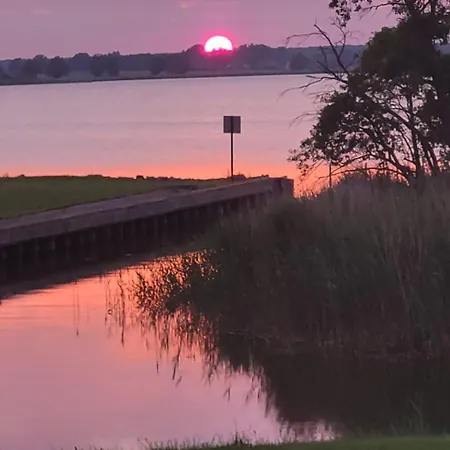 Abendstimmung Mit Terrasse Dewichow
