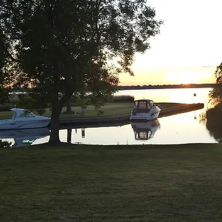 Abendstimmung Mit Terrasse Daire